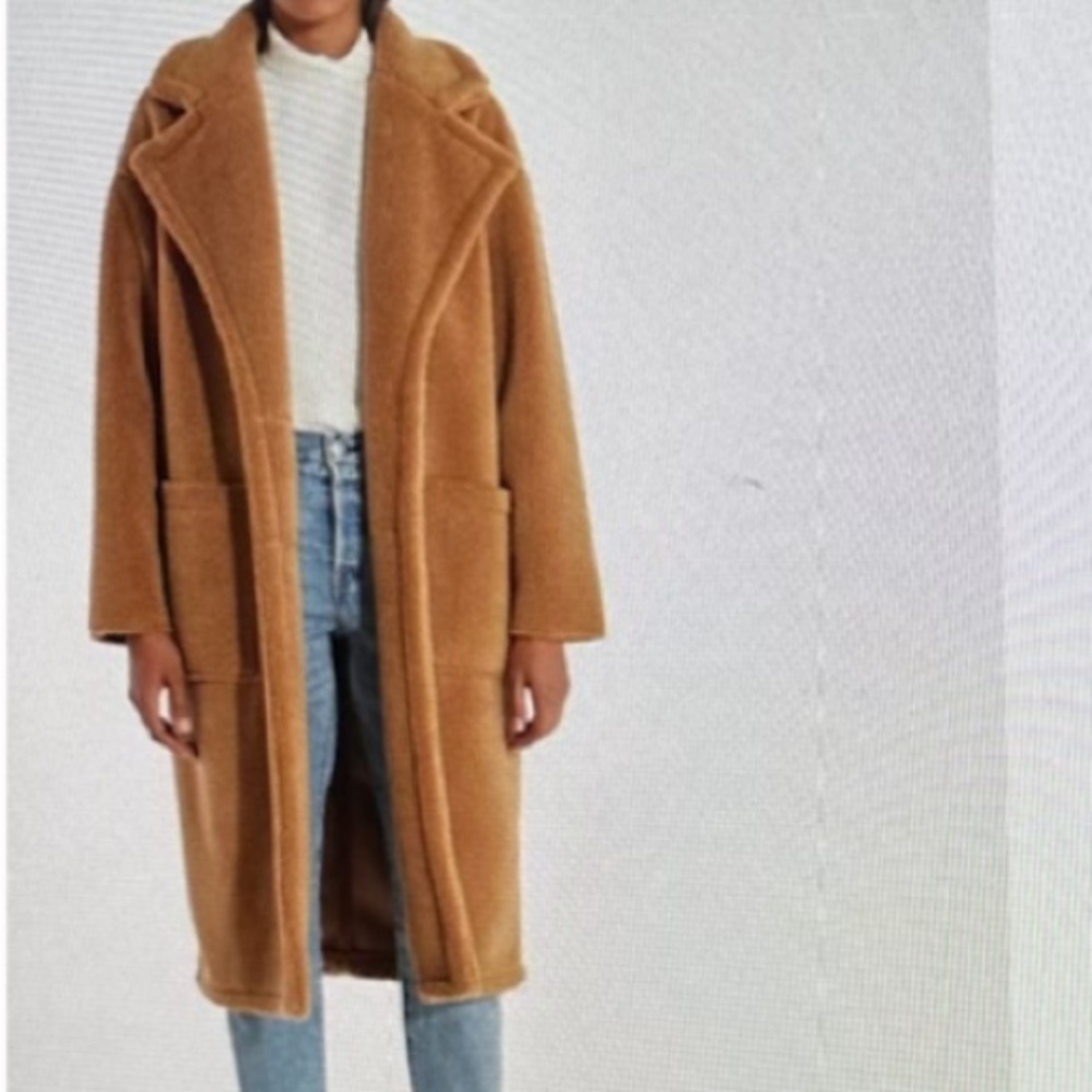 Billie the Label Coat size Small